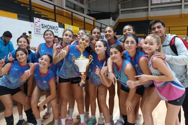 Regatas se consagró campeona del Provincial Sub-14 de vóley