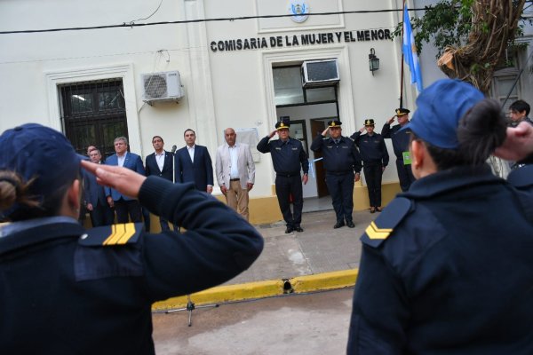 Valdés inauguró la Comisaría de la Mujer y 21 cuadras de pavimento en San Luis del Palmar