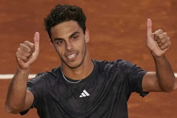 Cerúndolo venció a Grégoire Barrère y se metió en los octavos de final del Masters 1000 de Roma