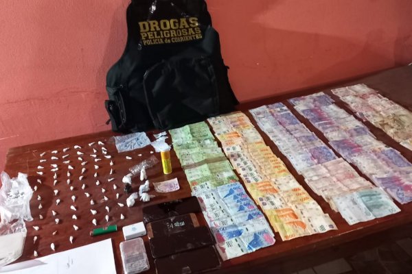 La Policía secuestró bochitas de cocaína, dinero en efectivo, entre otros elementos