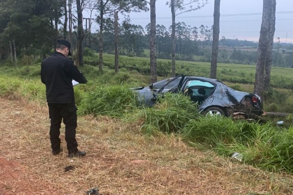 Un joven oriundo de la localidad de Ituzaingó falleció tras despistar y volcar