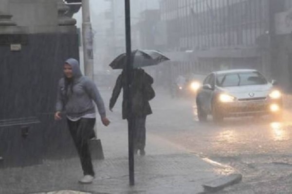 Continúa el alerta amarilla por tormentas fuertes para Corrientes