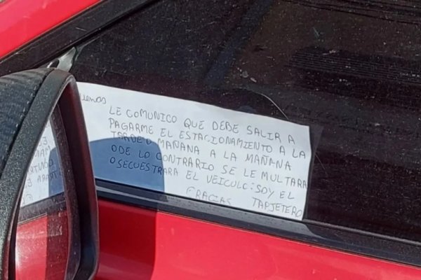 Un hombre no pagó a un “tarjetero”  y recibió una curiosa intimación en pleno centro de Corrientes