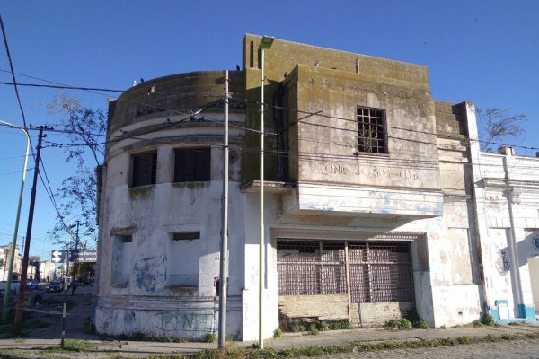 El viejo Jockey Club de Ingeniero White