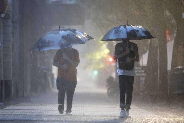Rige un alerta por lluvias y descenso de temperatura para once localidades