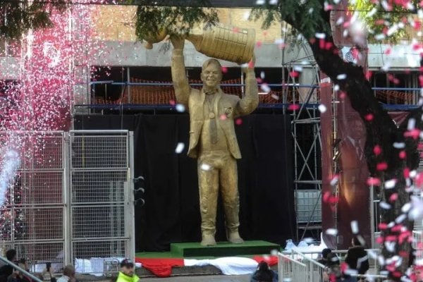 River inauguró la estatua de Marcelo Gallardo en el Estadio Monumental