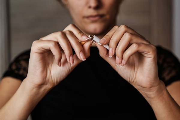 Claves para dejar el cigarrillo superando el síndrome de abstinencia y el aumento de peso