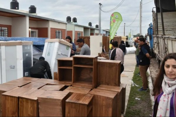 Llevaron adelante equipamiento de viviendas en el barrio Dr. Montaña