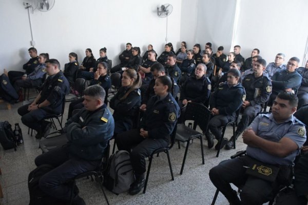 Capacitaron sobre diversidad a efectivos de la Policía de Corrientes
