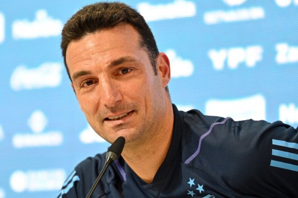 Scaloni partió rumbo a China