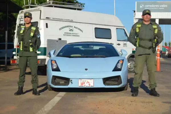Político acusó a gendarmes de “coimeros” tras incautación de su Lamborghini en Corrientes