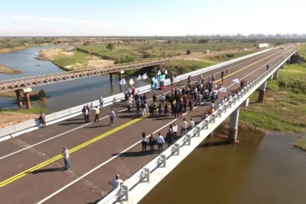 Se inauguró el nuevo puente que une Goya y Esquina