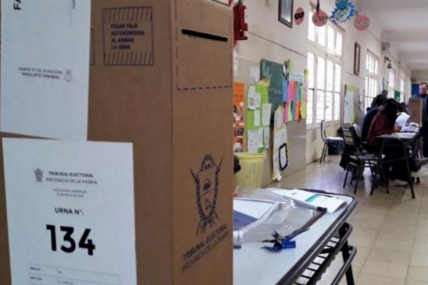 Cierran las escuelas y comienzan con el armado de los cuartos oscuros