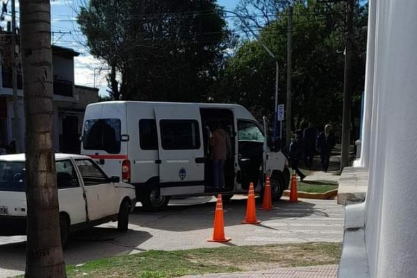 Elección 11 J: advierten por una supuesta ambulancia que trasladaba votantes