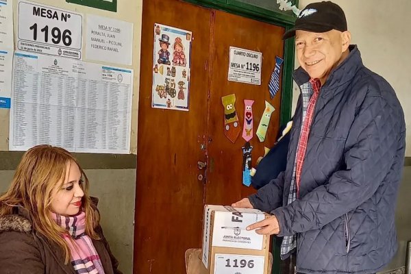 Corrientes elecciónes: un ángel fue a votar a Curuzú Cuatiá
