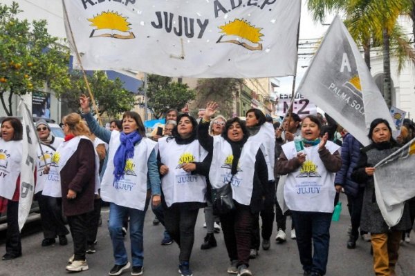 15 mil personas marcharon por la reforma constitucional y la criminalización de la protesta