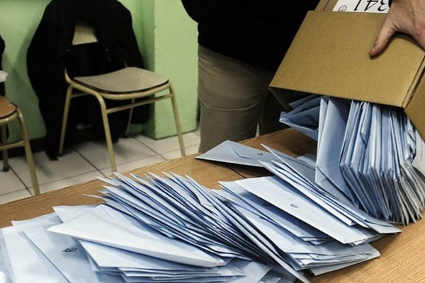 Escrutinio definitivo: dicen que hay 390 telegramas que no consignaron cantidad de votantes