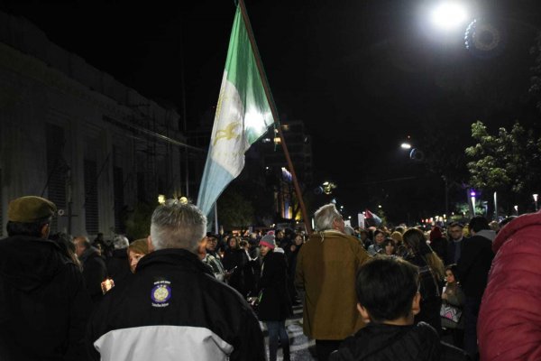 Una multitud acompañó a familiares de Cecilia en la marcha y al grito de justicia