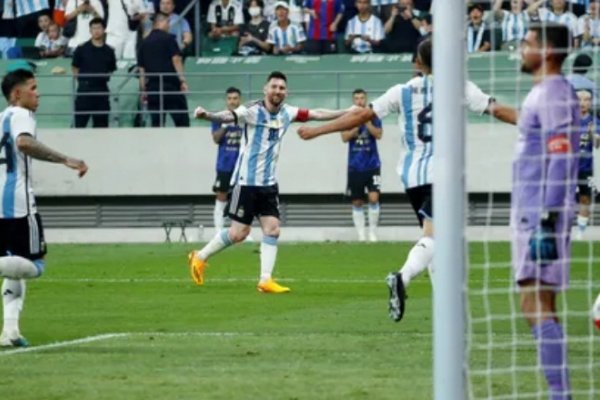 Argentina derrotó 2-0 a Australia y se quedó con el primer amistoso de la gira por Asia