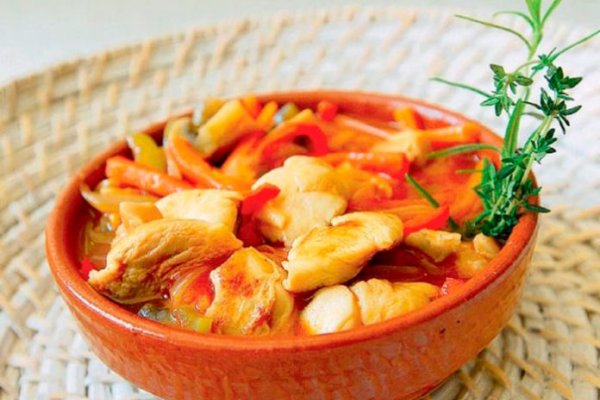 Deliciosa cazuela de pollo con 215 calorías