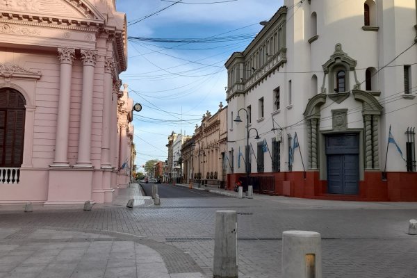 Otra ayuda colectiva del gobernador a 16 municipios oficialistas semanas antes de la elección del 11 de junio