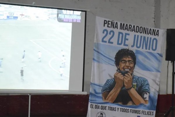 Esquina fue epicentro para recordar el Día del Futbolista y a Diego Maradona