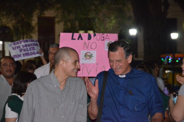 Caly Sánchez participó de la  Marcha contra el consumo y el tráfico ilícito de droga