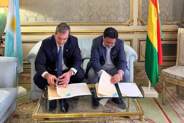 Argentina y Bolivia firmaron acuerdos en materia de DDHH, salud y documentación