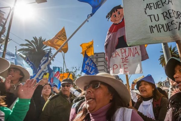 Contra la Reforma: cortes de ruta en Jujuy dificultan las salidas a Chile y Bolivia