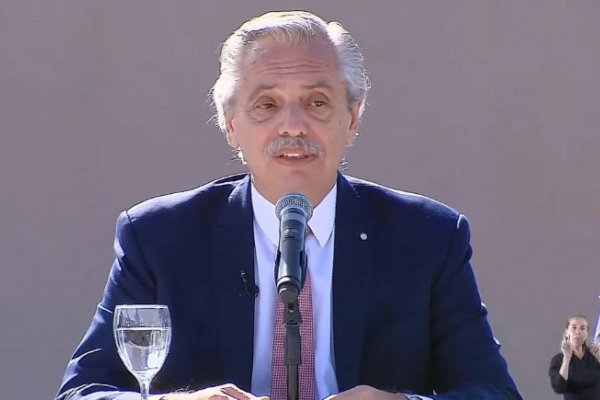 El Presidente inaugura un nuevo edificio universitario junto a Manzur en Tucumán