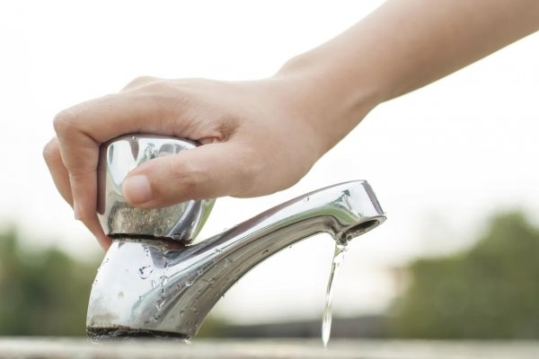 Habrá falta o baja presión de agua por la noche en la ciudad de Corrientes