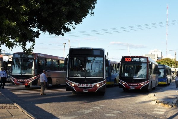 Choferes correntinos no reconocen el acuerdo de UTA y mantienen el paro de colectivos