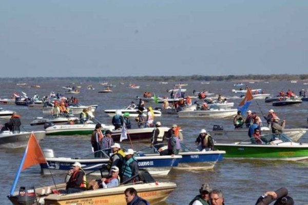 Fiesta del surubí: preparativos y grilla de artistas