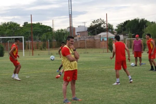 Boca Unidos visita a Sarmiento en el estadio Centenario