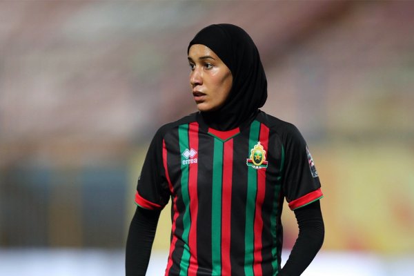 Nouhaila Benzina será la primera mujer en disputar un Mundial de fútbol con hiyab