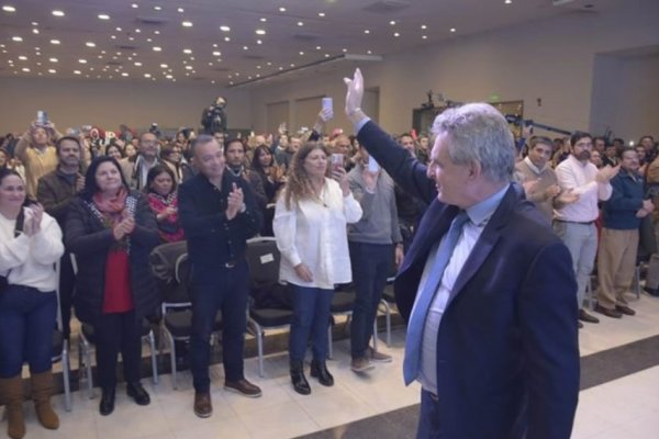 Corrientes: Unión por la Patria empuja pero...