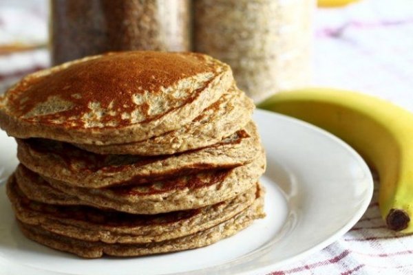 Hotcakes de avena nutritivos para el desayuno y arrancar el día