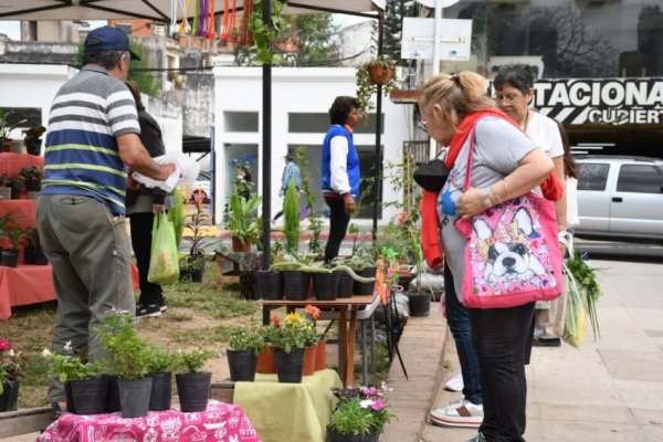 Ferias de la ciudad: hoy en dos barrios de Corrientes