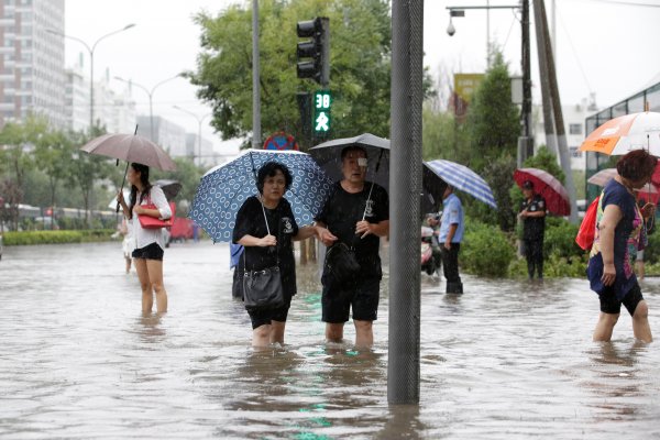 Alerta roja: el norte de China se prepara para la llegada del tifón Doksuri