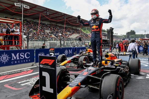 Ganó Verstappen y Red Bull firmó el mejor arranque de todos los tiempos
