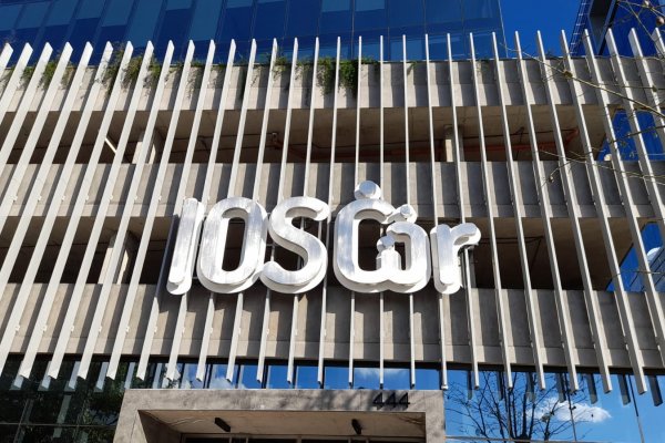 Docentes correntinos marchan contra la intervención al IOSCOR