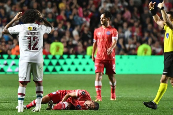 Impactante: Marcelo fracturó a un futbolista de Argentinos
