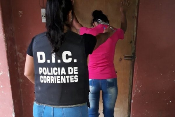Corrientes: en allanamiento, detienen a una mujer por supuesta estafa