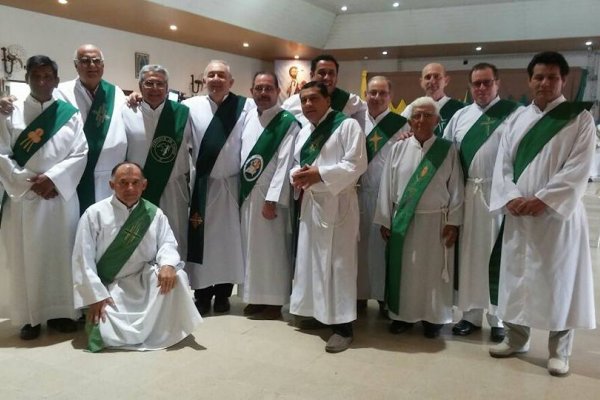 Monseñor Canecin saludó a los diáconos que hoy celebran su día