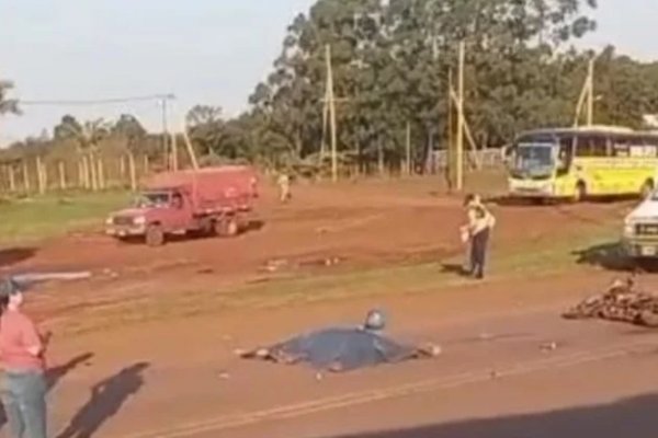 Corrientes: un motociclista falleció luego de chocar contra un camión en Virasoro