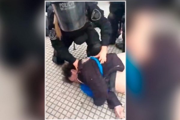 Un muerto tras la represión de la Policía de la Ciudad en el Obelisco