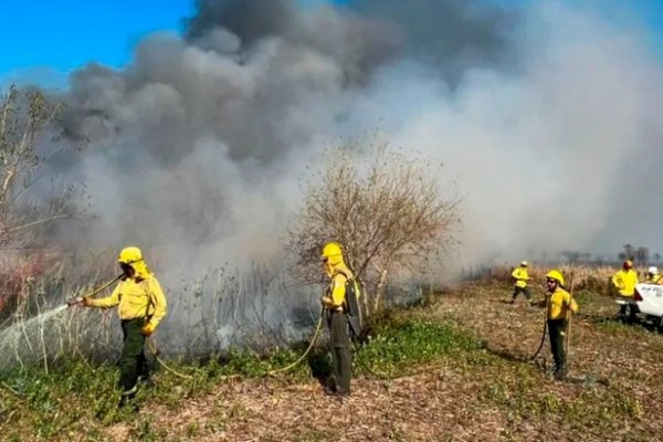 Corrientes mantiene seis focos de incendios