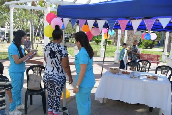 Corrientes: realizaron consejería nutricional en la plaza Vera