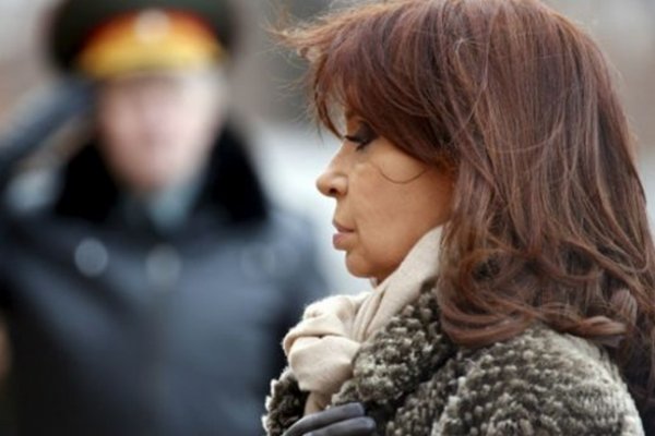 El curioso gesto de Cristina Fernández de Kirchner cuando estaba en la fila para votar