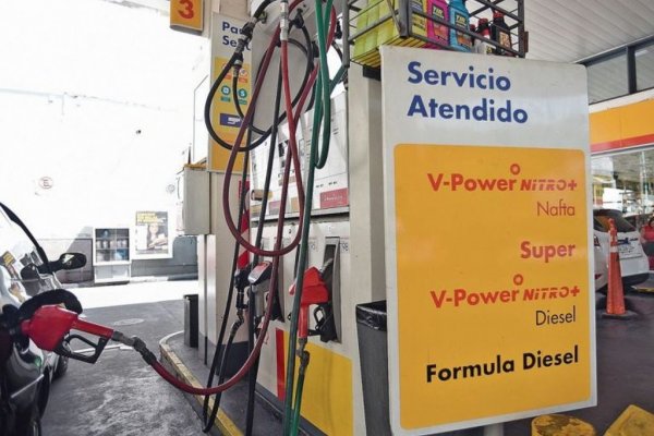 Desde el lunes aumenta la nafta y se esperan largas filas en las estaciones de servicio